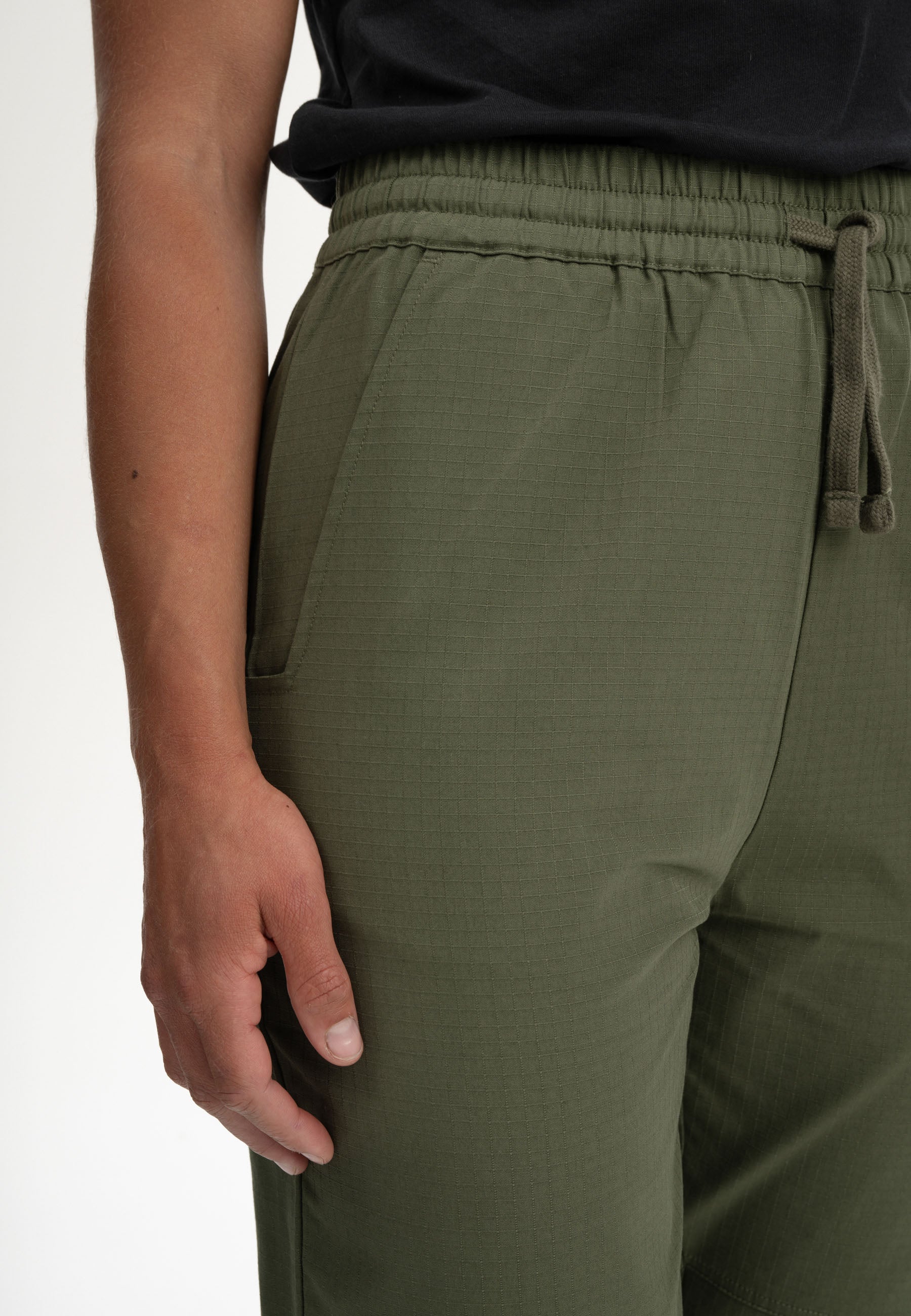 #Farbe_dark olive