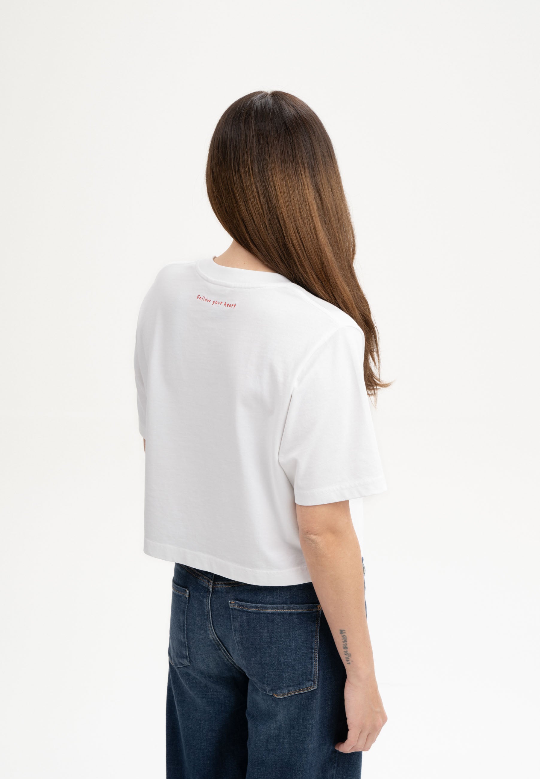 Bundle Cropped T-Shirt Joshna Stickerei + Gerippte Socken Stickerei 2 Paare