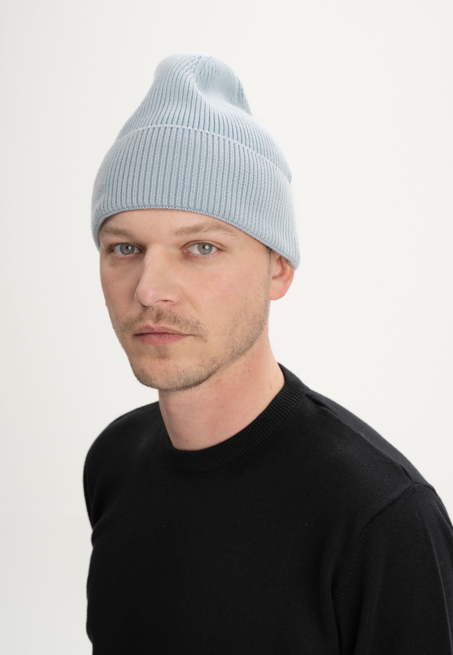 #Farbe_cloudy blue