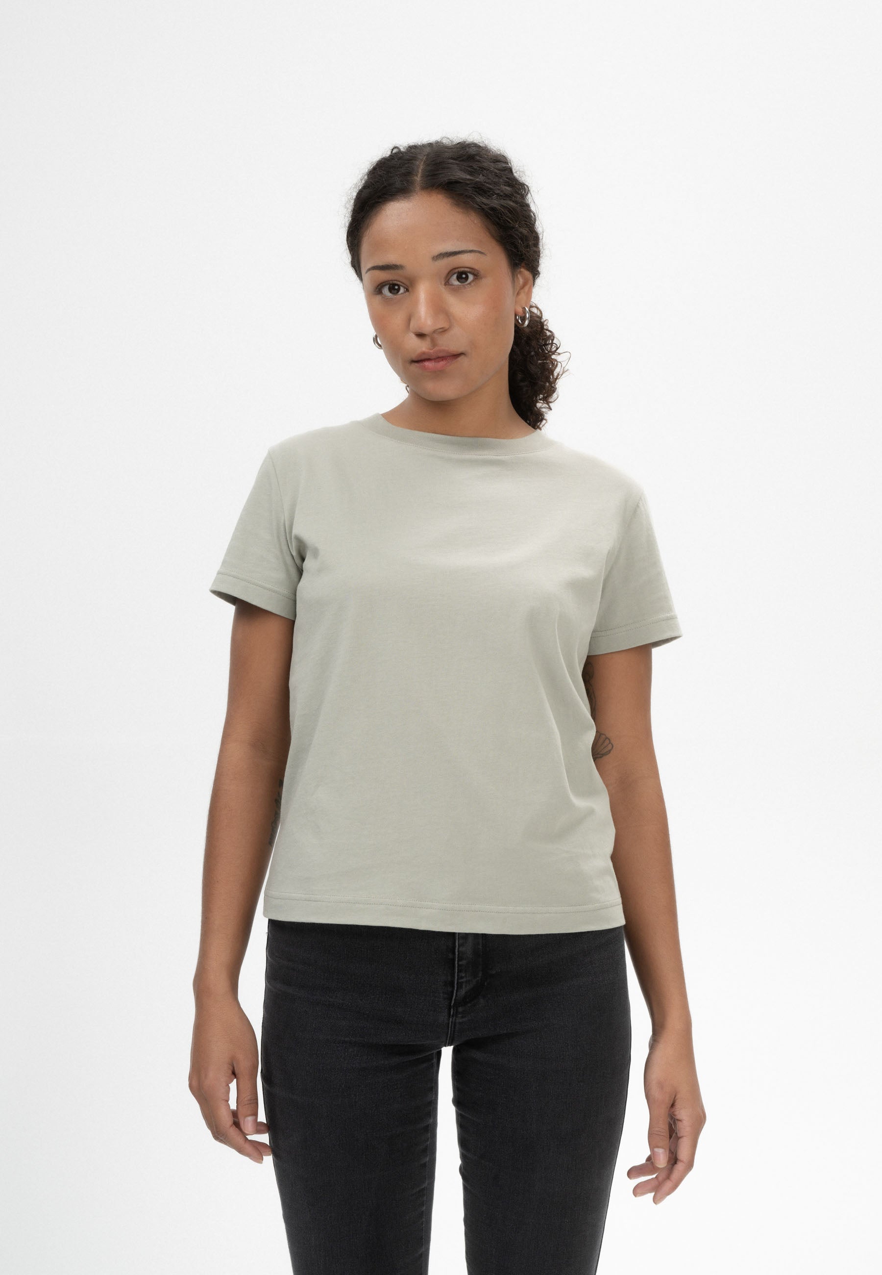 #Farbe_dusty green