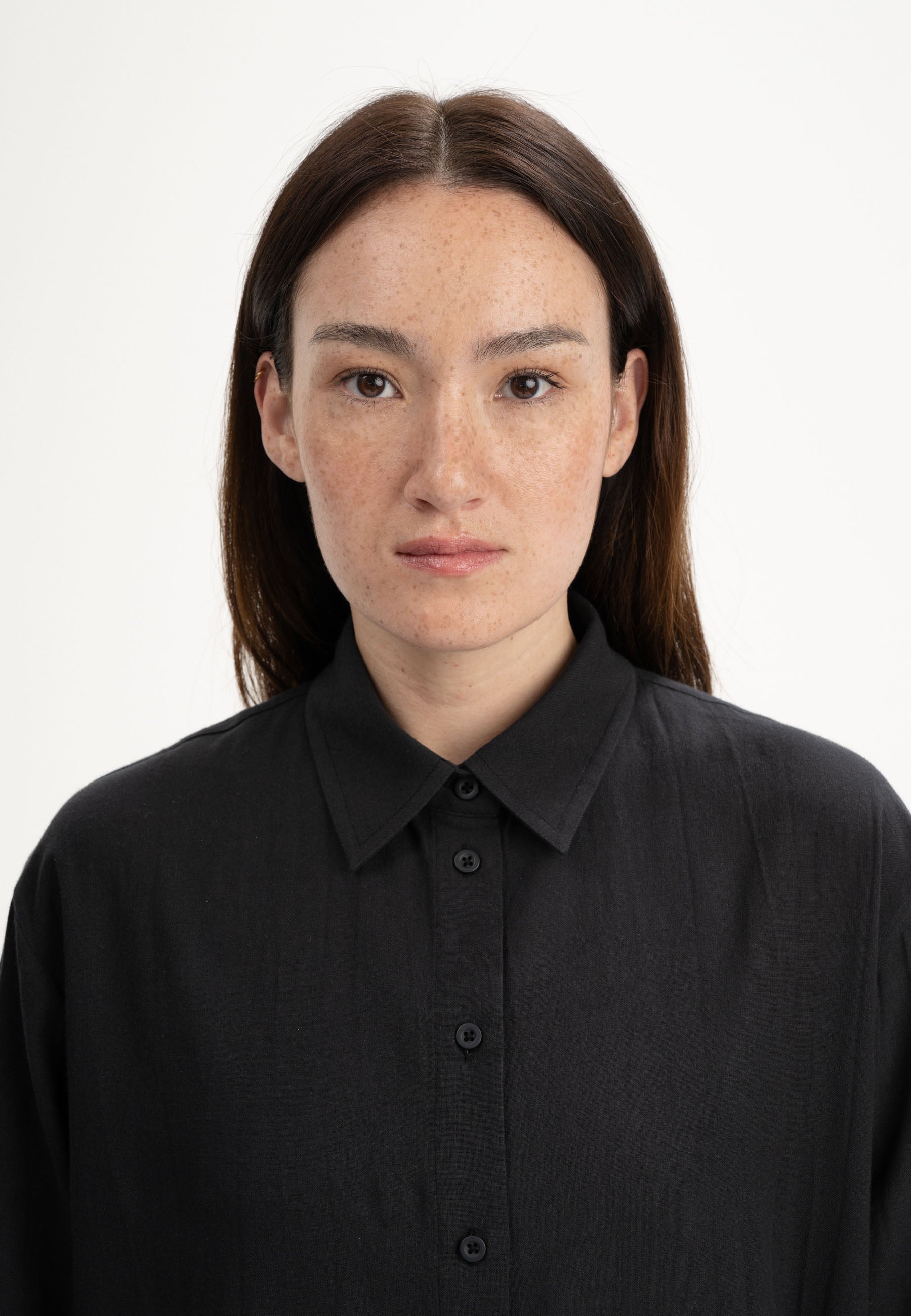 #Farbe_holzkohle schwarz