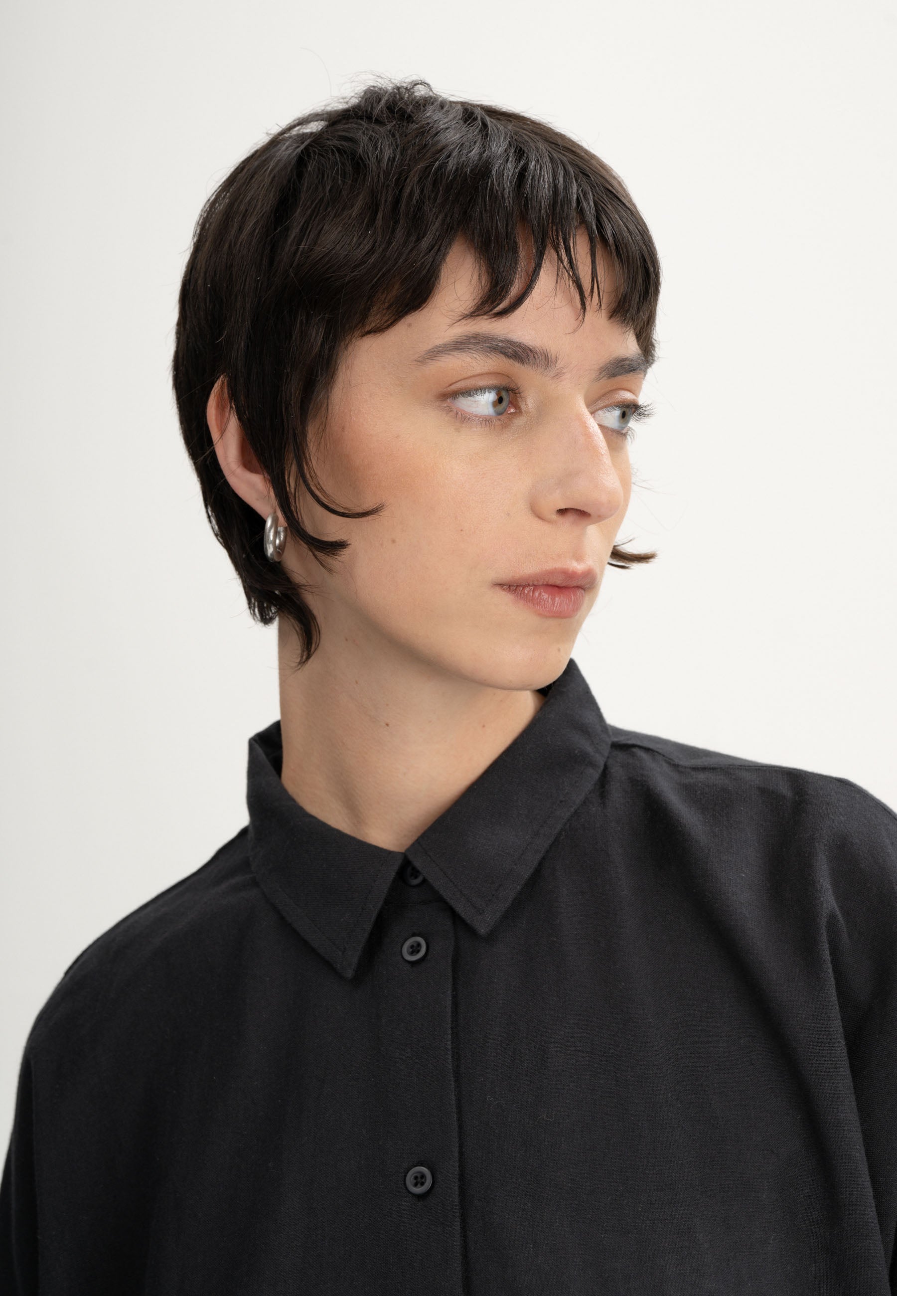 #Farbe_holzkohle schwarz