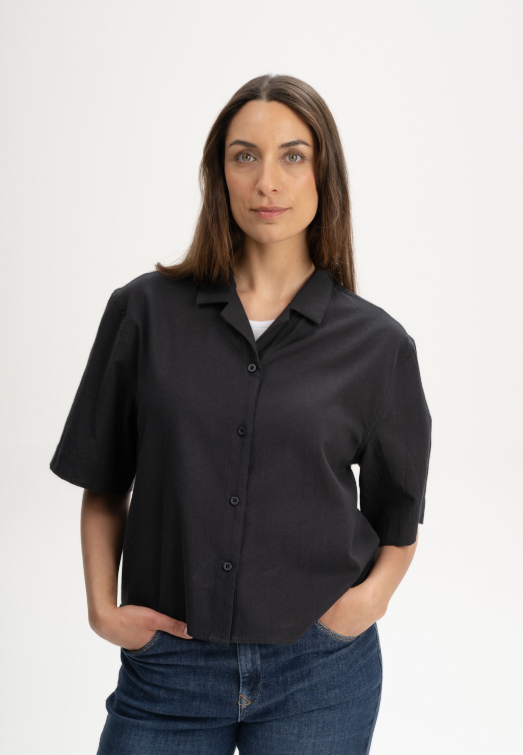 #Farbe_holzkohle schwarz