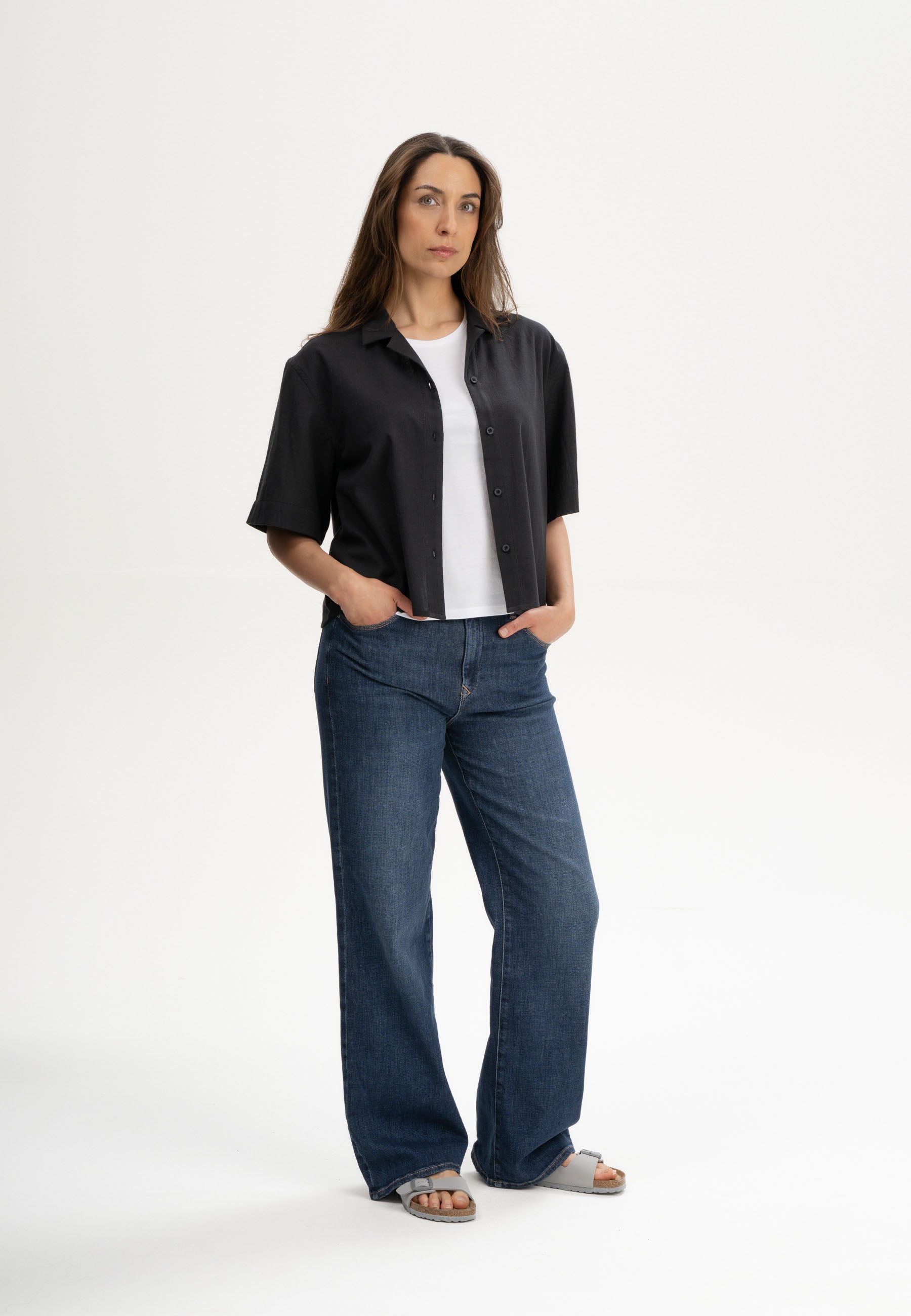 #Farbe_holzkohle schwarz