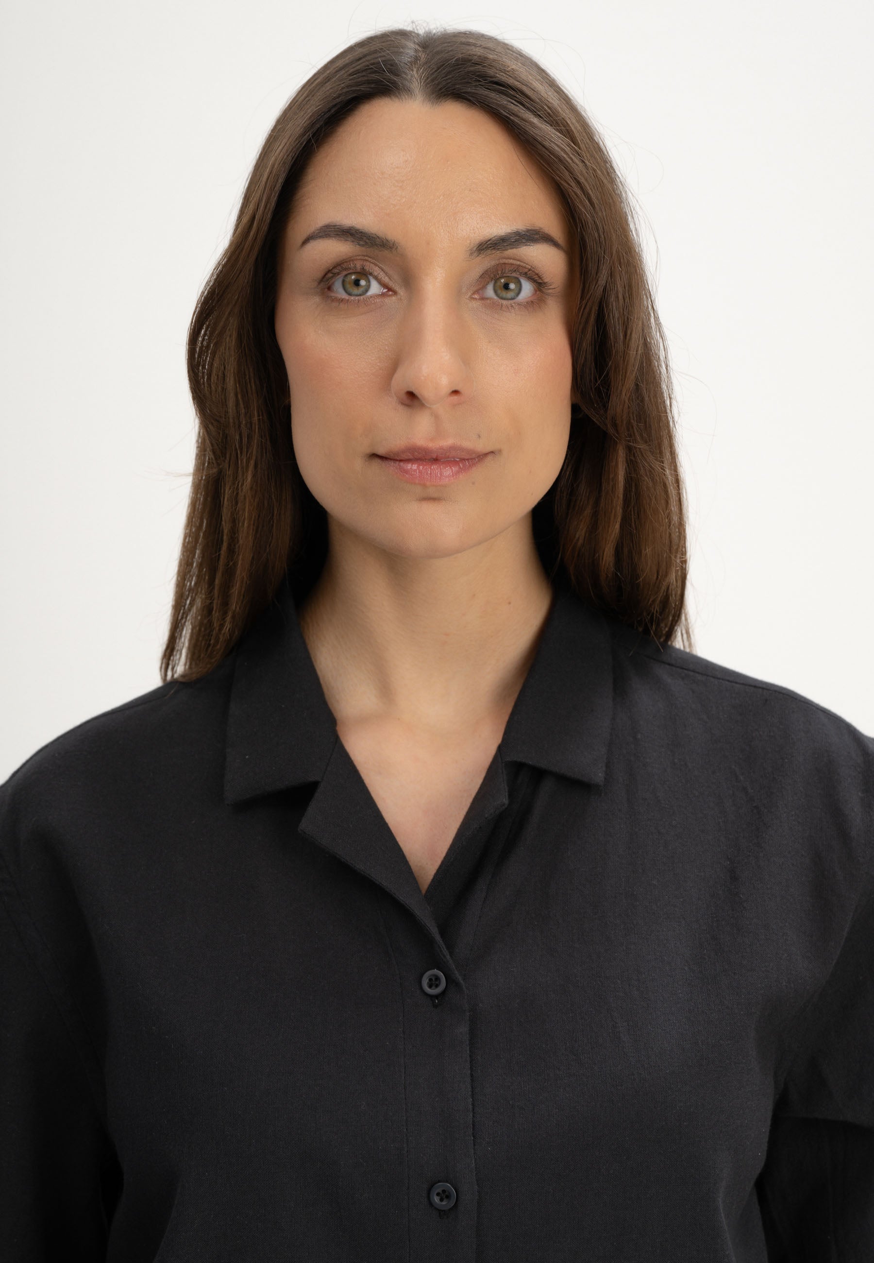 #Farbe_holzkohle schwarz