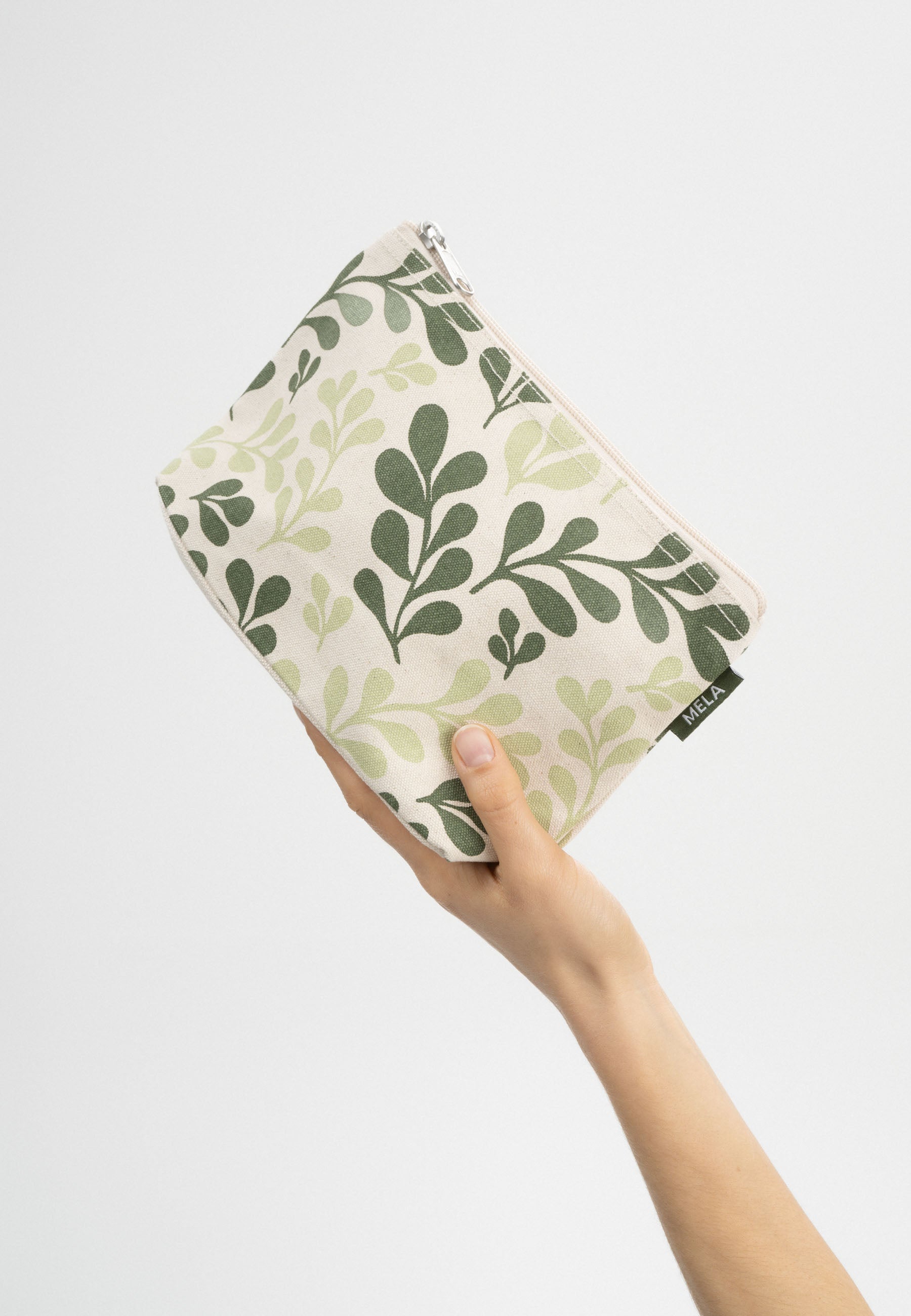 #Farbe_greige / green leaf print
