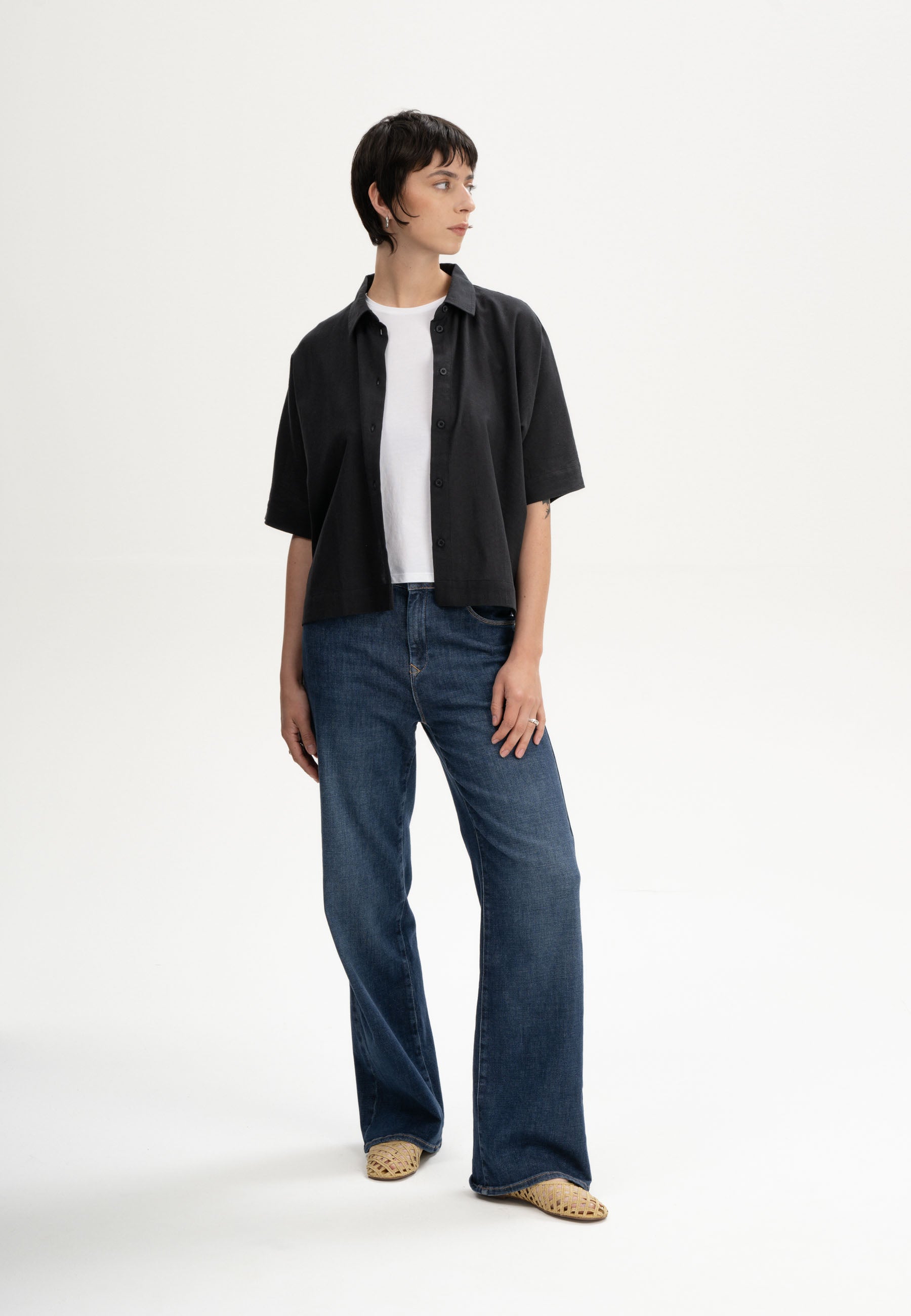 #Farbe_holzkohle schwarz